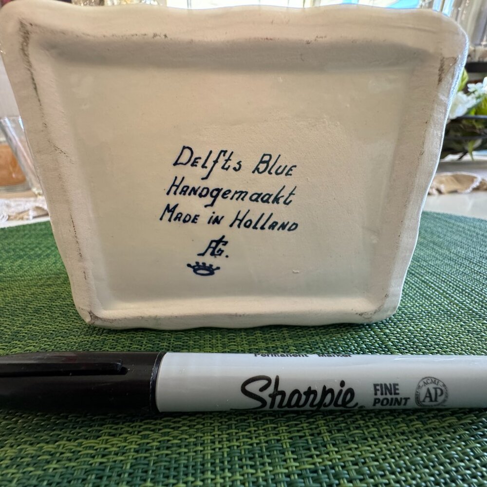 Delft Ceramic Table Box / Trinket Box - Picture 3 of 11